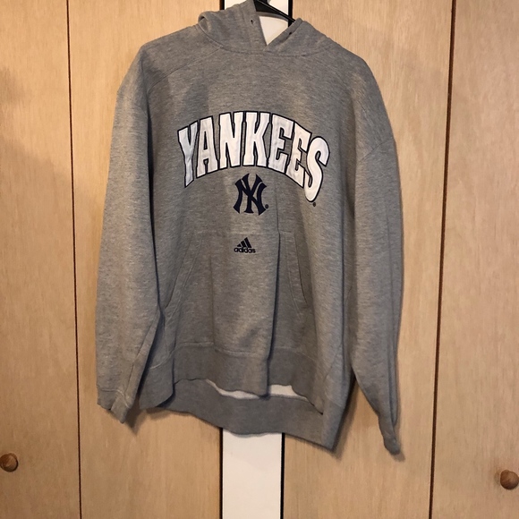 yankees vintage sweatshirt